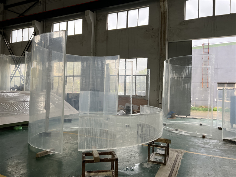 L-Shaped Swimming Pool Piscina em forma de L
