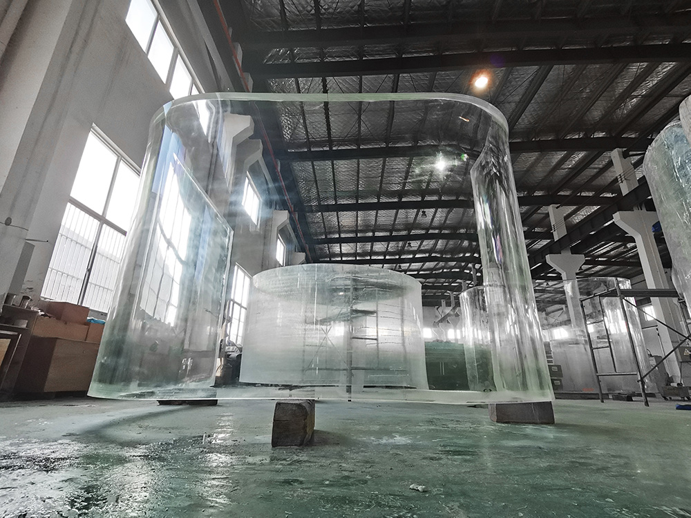 Fabricante de piscinas acr&iacute;licas - especialista em constru&ccedil;&atilde;o de piscinas