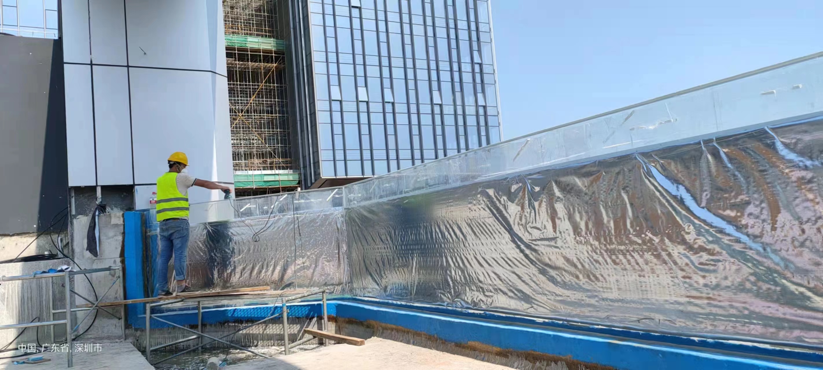 Piscina acr&iacute;lica - instala&ccedil;&atilde;o LEYU