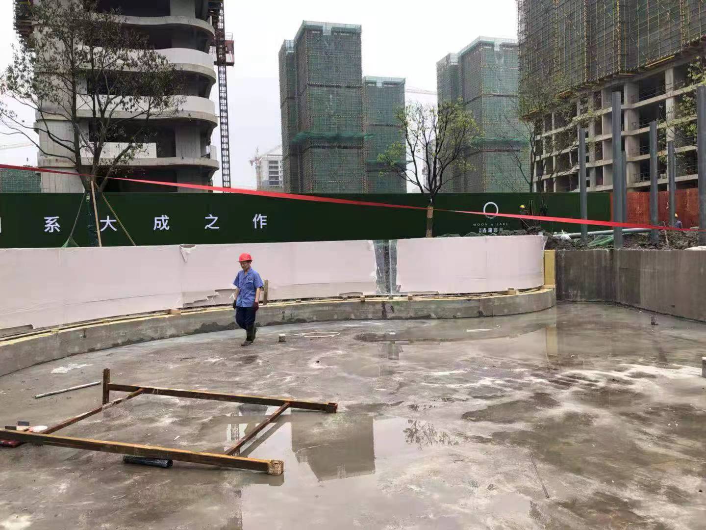 Piscina acr&iacute;lica - instala&ccedil;&atilde;o
