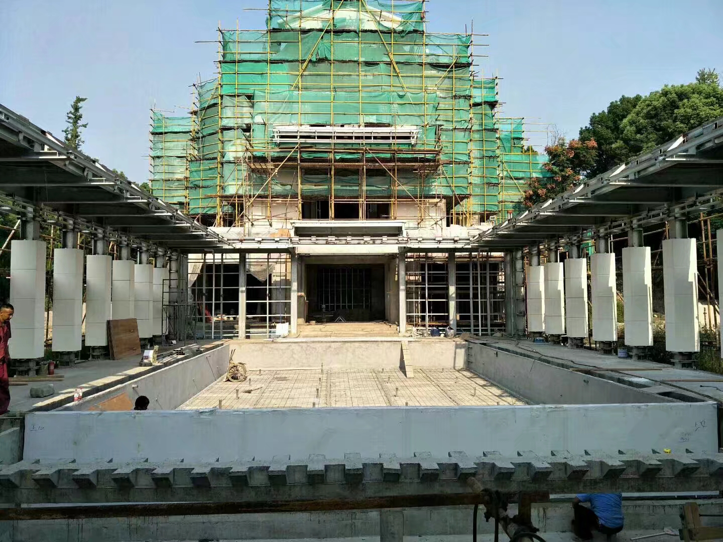 Piscina acr&iacute;lica de luxo - LEYU