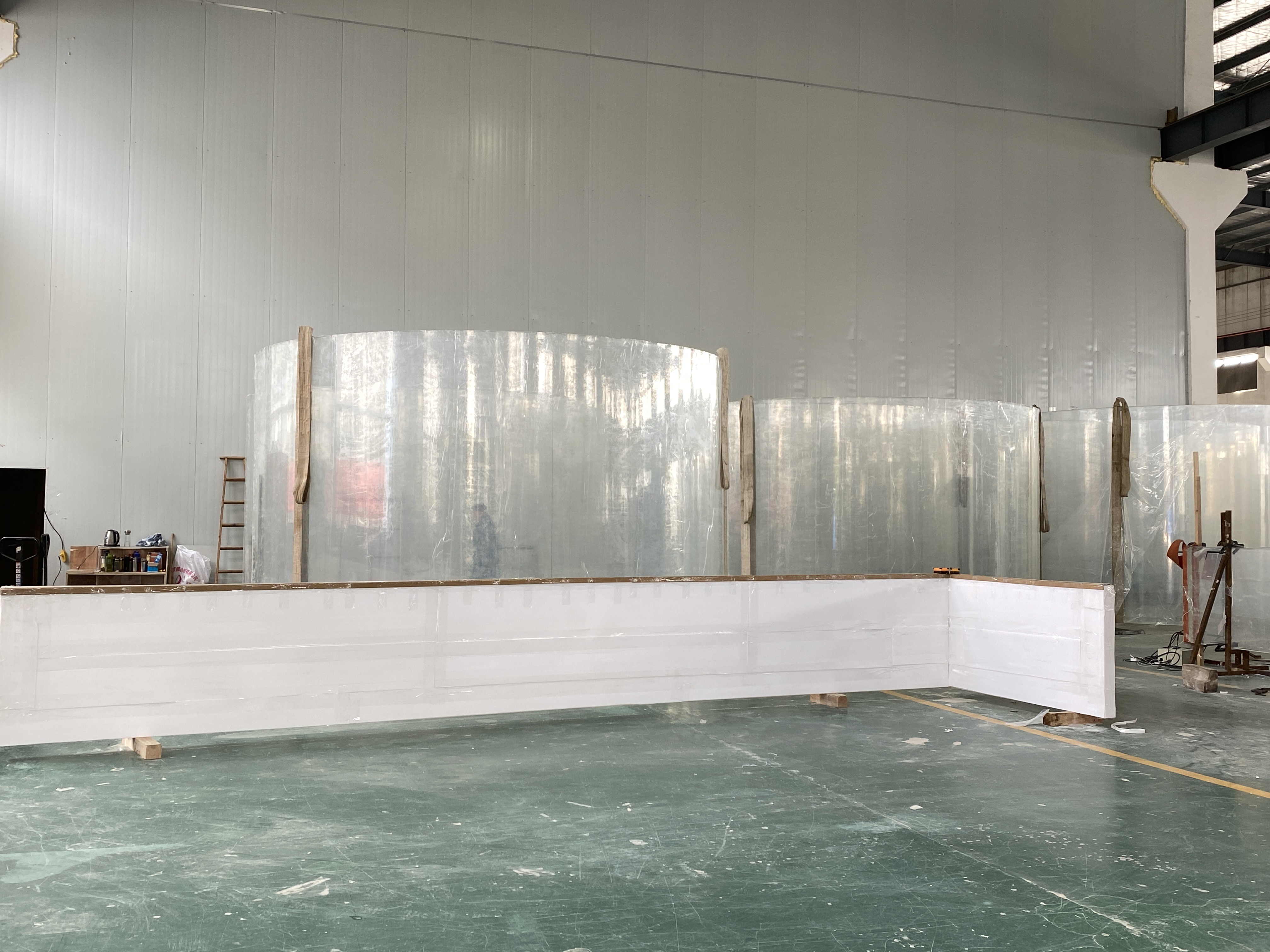 Painel acr&iacute;lico para piscina - LEYU
