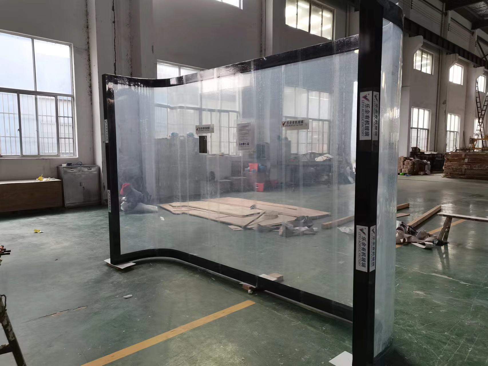 Painel acr&iacute;lico para aqu&aacute;rio