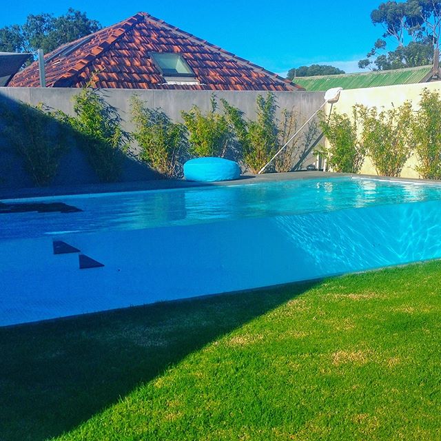 Piscina acr&iacute;lica - fabrica&ccedil;&atilde;o
