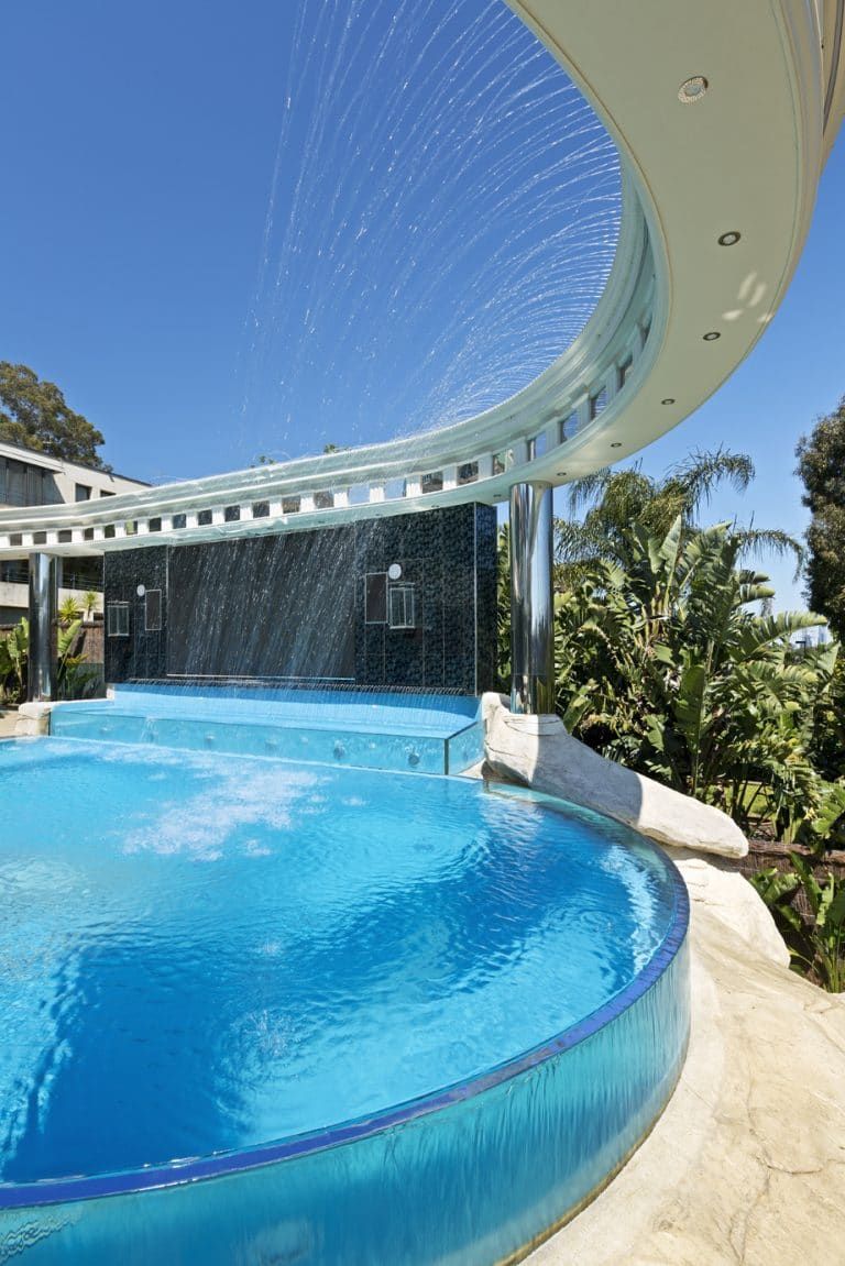 Quanto custará a instalação de uma piscina de acrílico acima do solo - LEYU