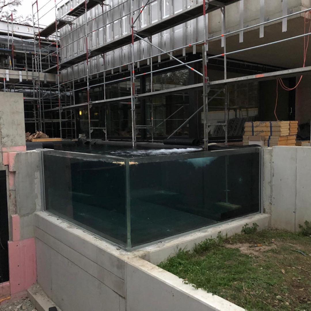 Piscina acrílica e estrutura de painéis acrílicos Fábrica na China - Fábrica de produtos de folha acrílica Leyu